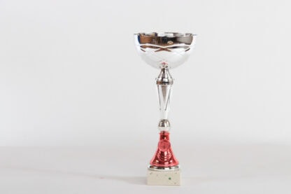 Coppa silver con base rossa e porta medaglie h33 d140