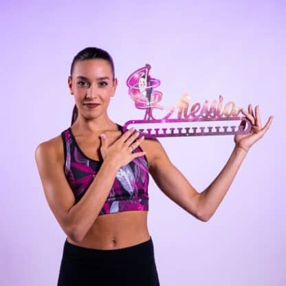 Medagliere autografato Alessia Maurelli con Vittoria Nastro cielo Rosa personalizzato con il nome | Portamedaglie Ginnastica Ritmica